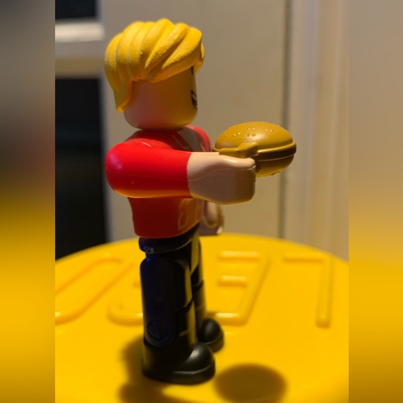 Roblox Fairytale Prince Arthur Action Figure - Picture 4 of 6